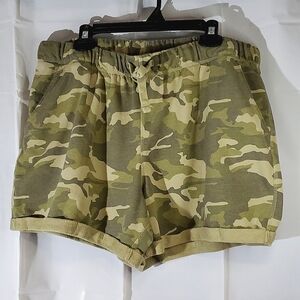 George Green Camo Shorts with Pockets & Drawstring - Size 2X